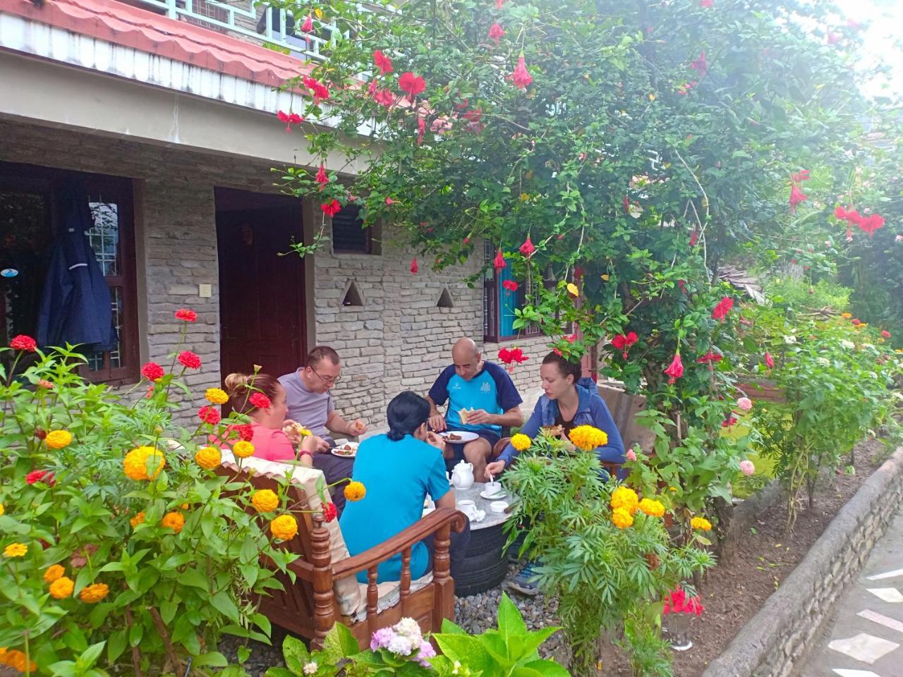 Little Pilgrim Lodge Pokhara Eksteriør billede
