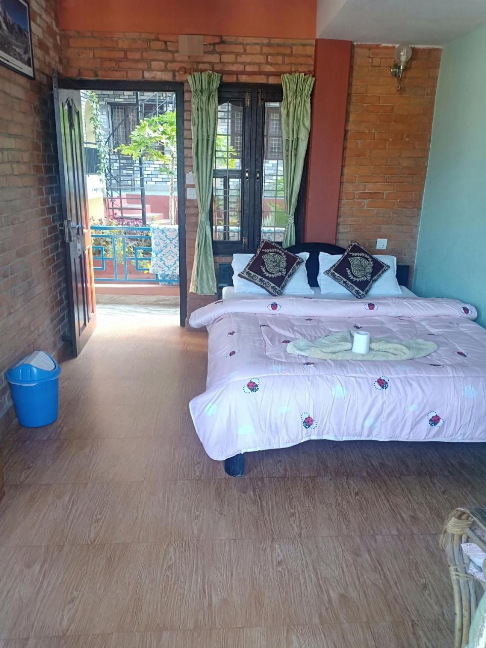 Little Pilgrim Lodge Pokhara Eksteriør billede